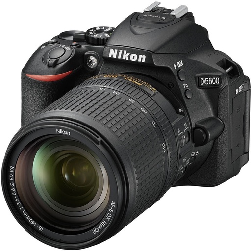 NIKON D5600